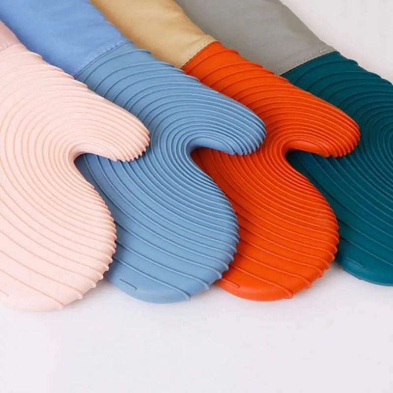 Textured Heat Resistant Silicone Oven Mitt - Image 7